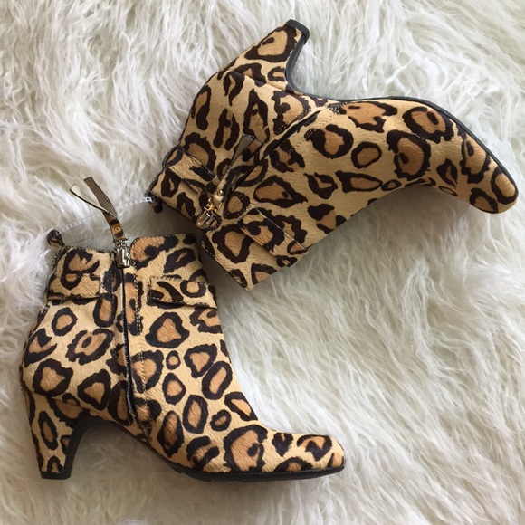Sam Edelman | Mandi Leopard Print Booties - Picture 5 of 13